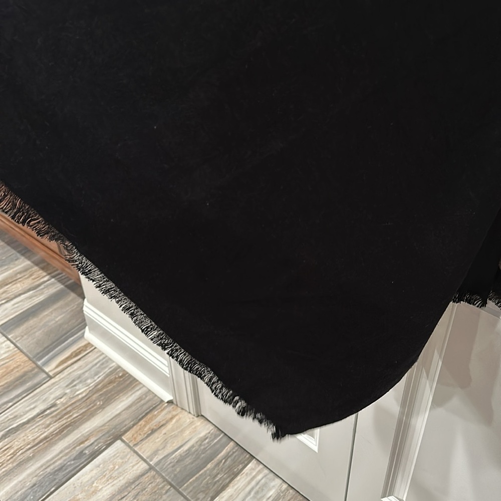 Reversible Shael/ Cape - Picture 2 of 2